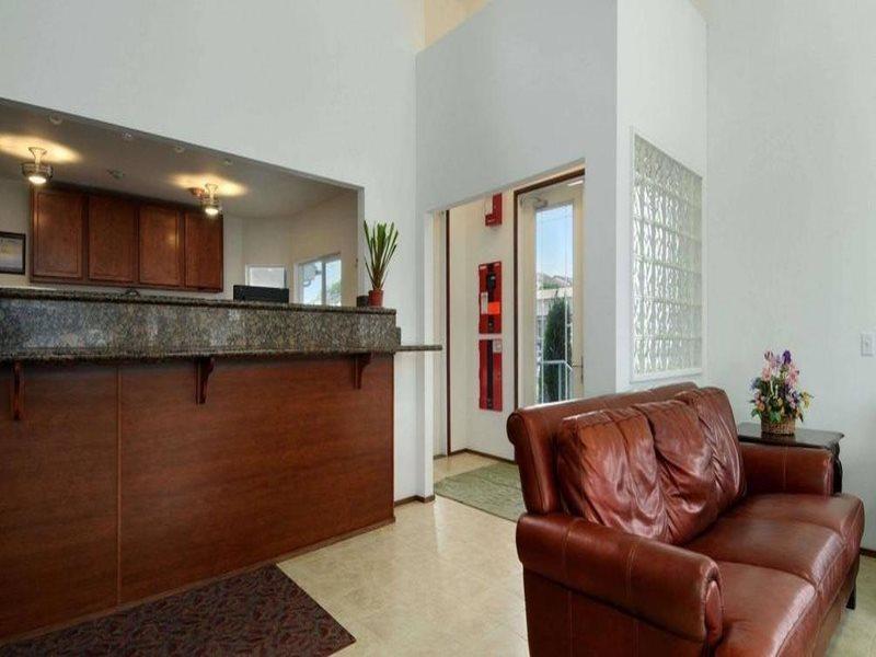 Knights Inn & Suites Seatac Airport Тукуила Екстериор снимка