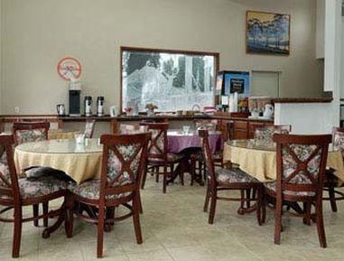 Knights Inn & Suites Seatac Airport Тукуила Ресторант снимка