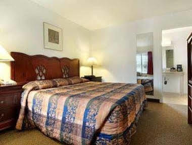 Knights Inn & Suites Seatac Airport Тукуила Екстериор снимка