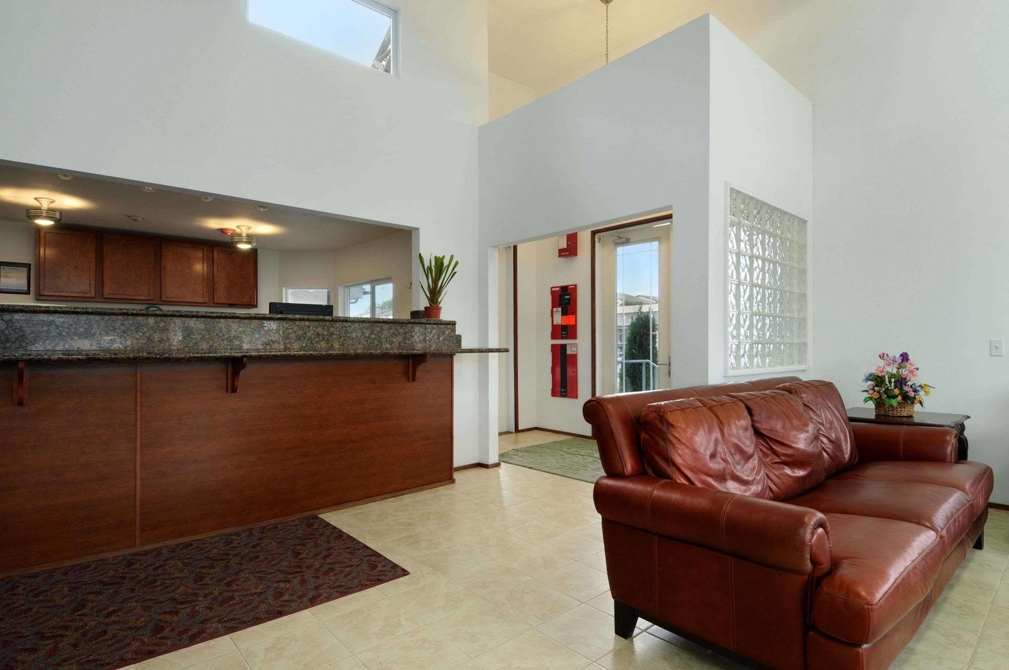 Knights Inn & Suites Seatac Airport Тукуила Интериор снимка